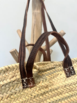 Basket braided weave with double dark brown short and long zig zag handle