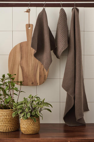 Towel, Knitted Chocolate